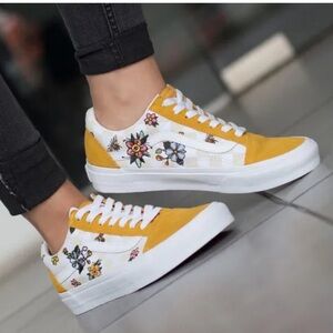 Vans Yellow Suede Old Skool Floral Check Sneakers Size 6 Unisex
